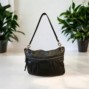 Coach EUC!  Coach Poppy Legacy Lined Style 17048 Crossbody